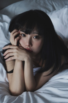 娇妻被朋友玩得呻吟在线电影